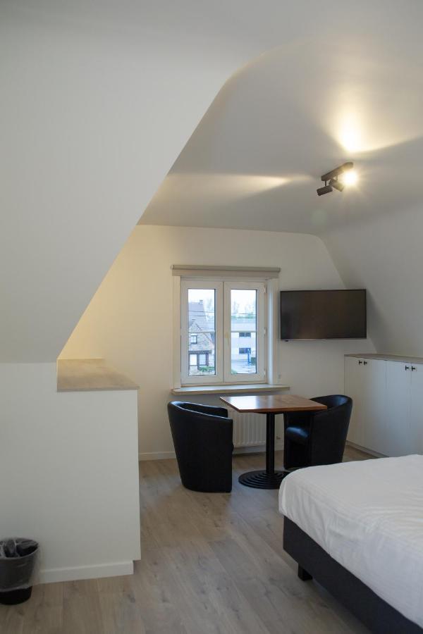 Hotel Swaenenburg Oostrozebeke 外观 照片